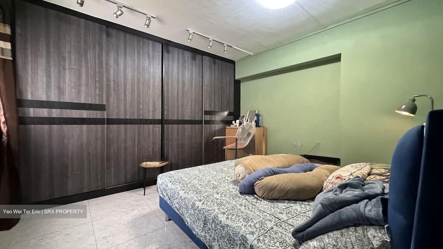 Blk 115 Ho Ching Road (Jurong West), HDB Executive #585415401